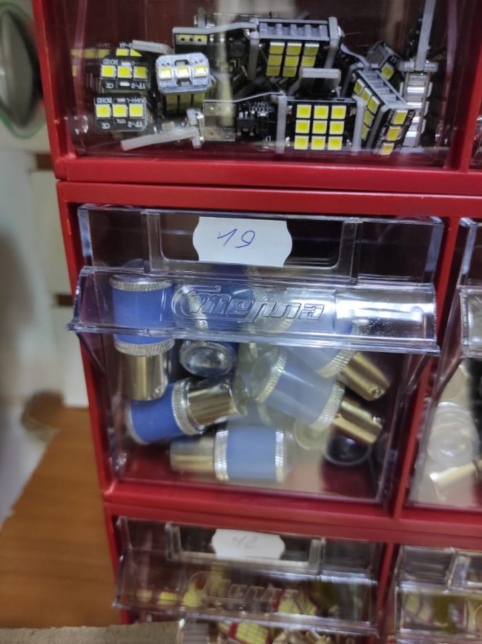 Диоды P21/4W 1-контактная синий цвет линза