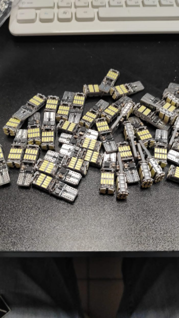 Автомобильная светодидная лампа W5W 26 SMD